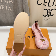 高版本出厂 Louis Vuitton ss26 new arrival LV驴牌新款玛丽珍平底鞋一脚 高版本出厂 Louis Vuitton ss26 new arrival LV驴牌新款玛丽珍平底鞋一脚