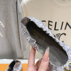 高版本出厂 Louis Vuitton ss26 new arrival LV驴牌新款玛丽珍平底鞋一脚 高版本出厂 Louis Vuitton ss26 new arrival LV驴牌新款玛丽珍平底鞋一脚