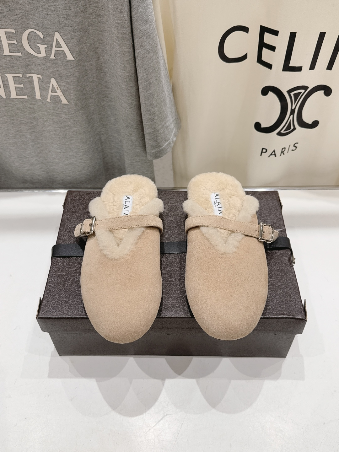 高版本出厂  半拖 独家新品 Alaia 阿莱亚 F027 26ss/秋冬走秀款羊毛里平底鞋玛丽珍芭蕾舞
