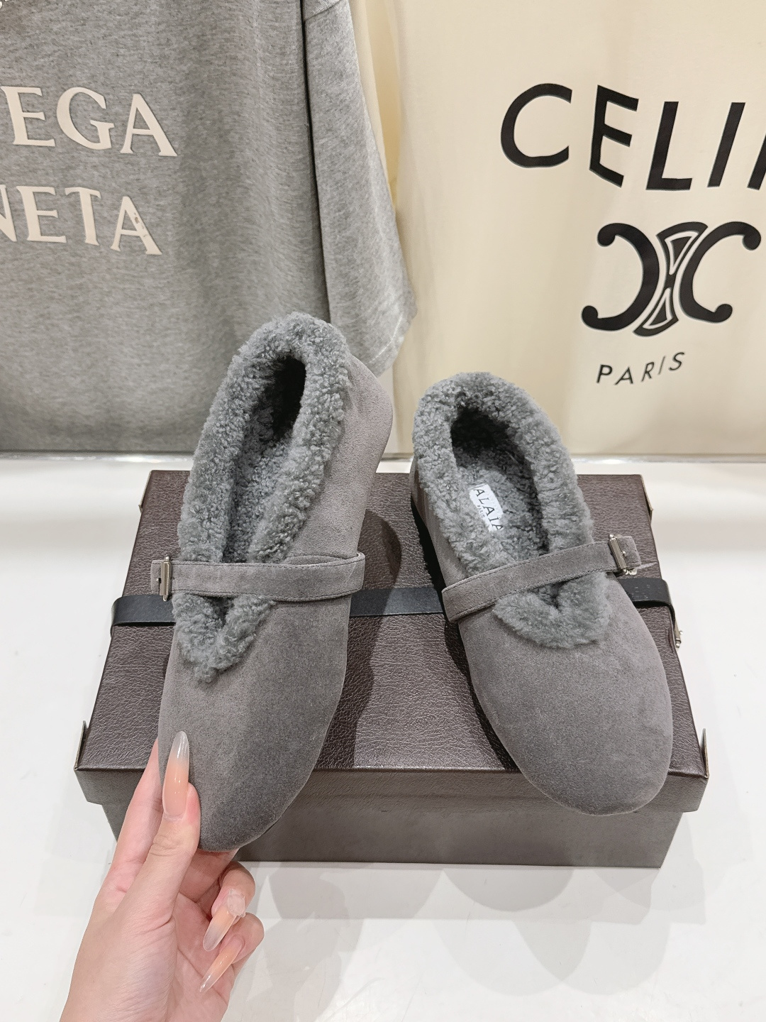 高版本出厂   独家新品 Alaia 阿莱亚 F027 26ss/秋冬走秀款羊毛里平底鞋玛丽珍芭蕾舞鞋休