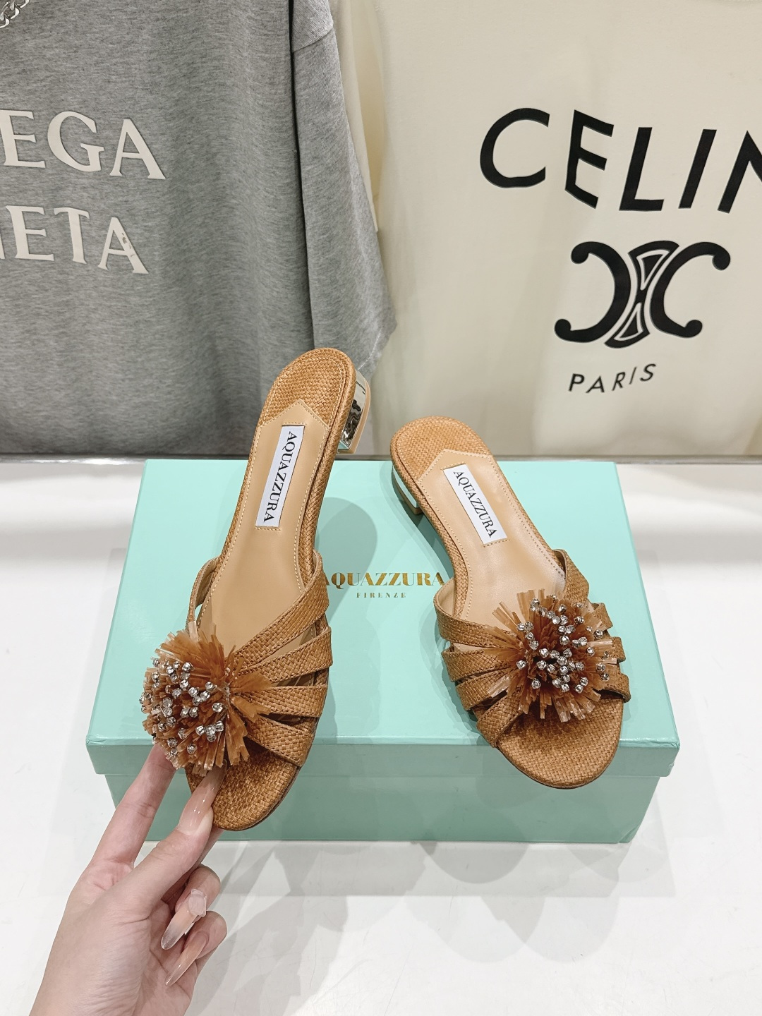 高版本出厂 「ᴀqᴜᴀᴢᴢᴜʀᴀ」AQUAZZURA/菠萝F072 2026ss夏季新款花朵平底拖鞋__