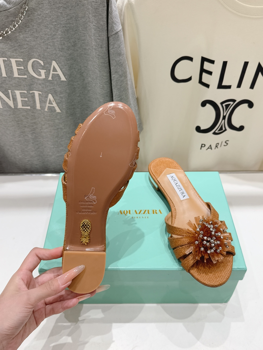 高版本出厂 「ᴀqᴜᴀᴢᴢᴜʀᴀ」AQUAZZURA/菠萝F072 2026ss夏季新款花朵平底拖鞋__