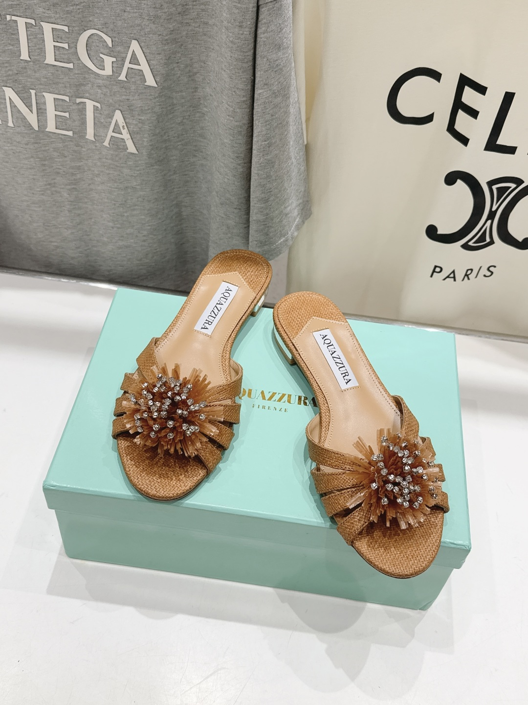 高版本出厂 「ᴀqᴜᴀᴢᴢᴜʀᴀ」AQUAZZURA/菠萝F072 2026ss夏季新款花朵平底拖鞋__