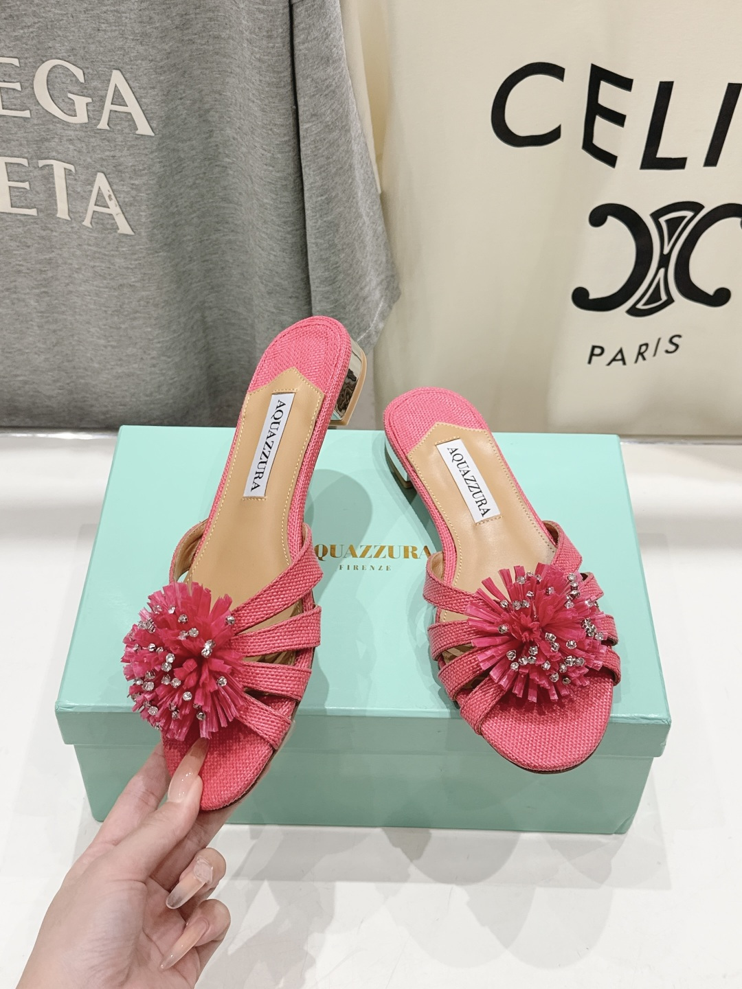 高版本出厂 「ᴀqᴜᴀᴢᴢᴜʀᴀ」AQUAZZURA/菠萝F072 2026ss夏季新款花朵平底拖鞋__