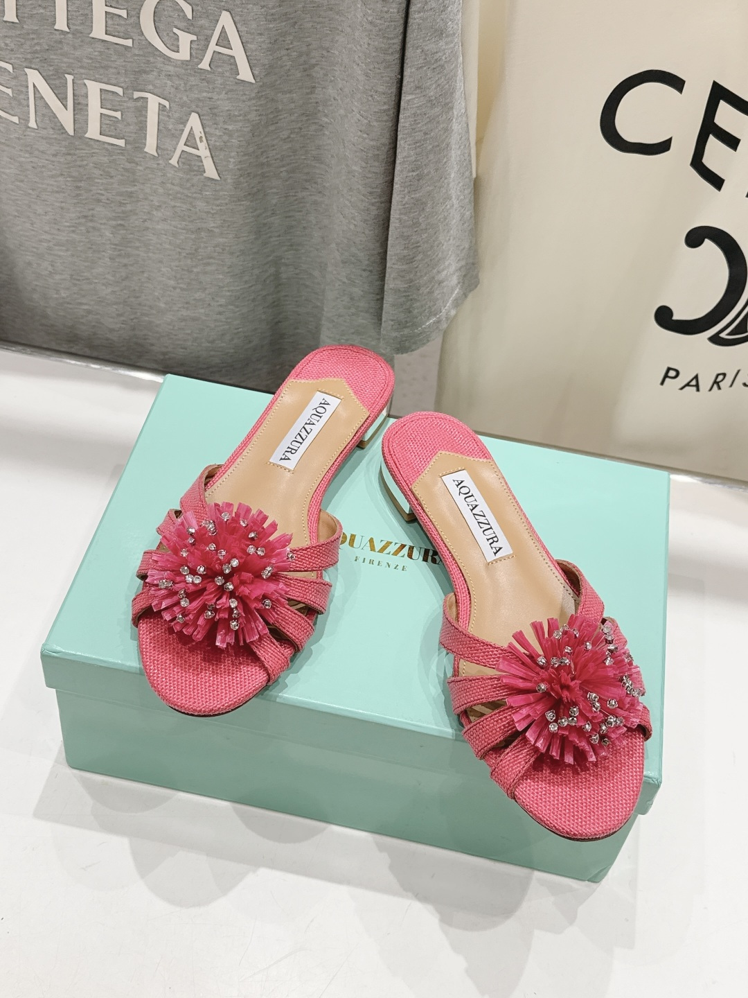 高版本出厂 「ᴀqᴜᴀᴢᴢᴜʀᴀ」AQUAZZURA/菠萝F072 2026ss夏季新款花朵平底拖鞋__