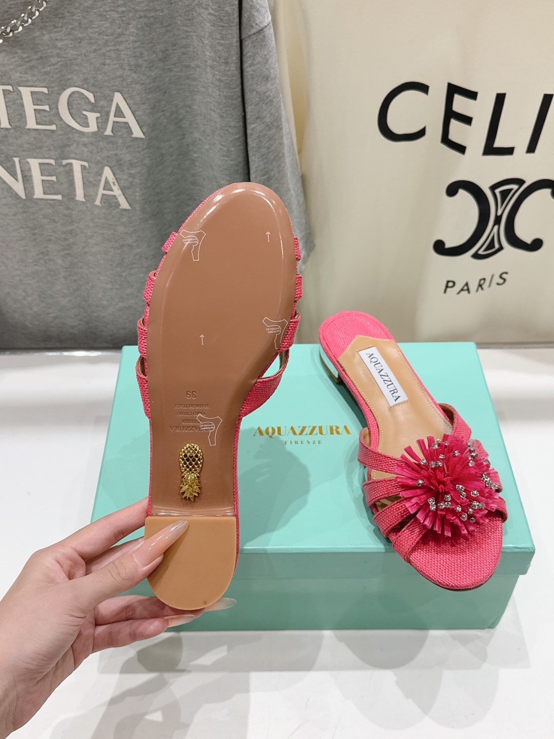高版本出厂 「ᴀqᴜᴀᴢᴢᴜʀᴀ」AQUAZZURA/菠萝F072 2026ss夏季新款花朵平底拖鞋__