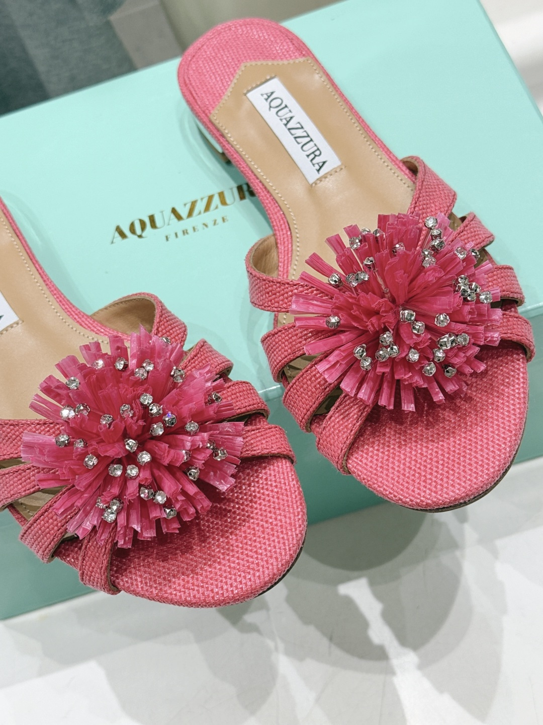 高版本出厂 「ᴀqᴜᴀᴢᴢᴜʀᴀ」AQUAZZURA/菠萝F072 2026ss夏季新款花朵平底拖鞋__