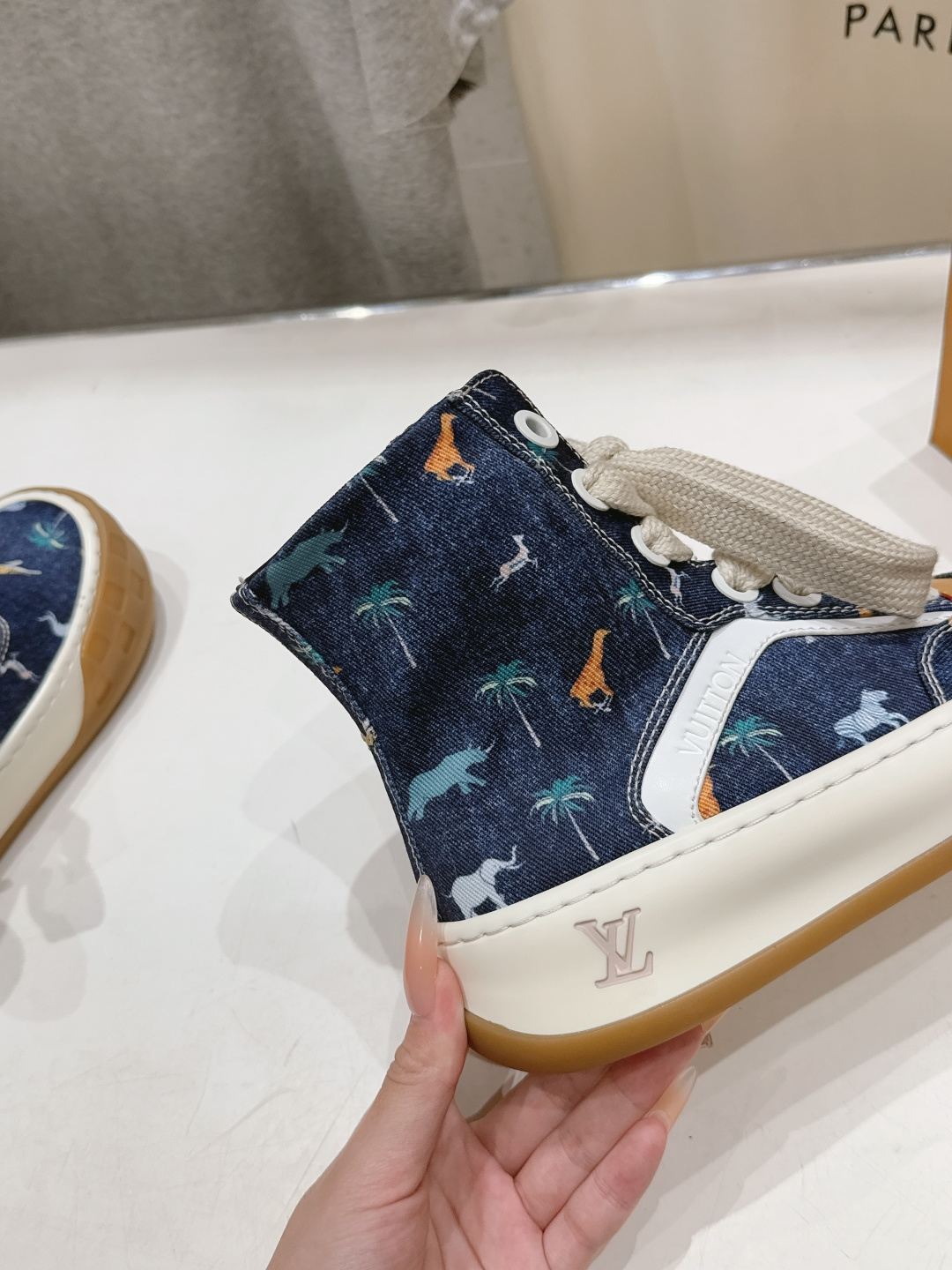 高版本出厂 情侣款  LOUIS VUITTON～LV路易威登F048 L家驴牌最新Tilted系列厚底