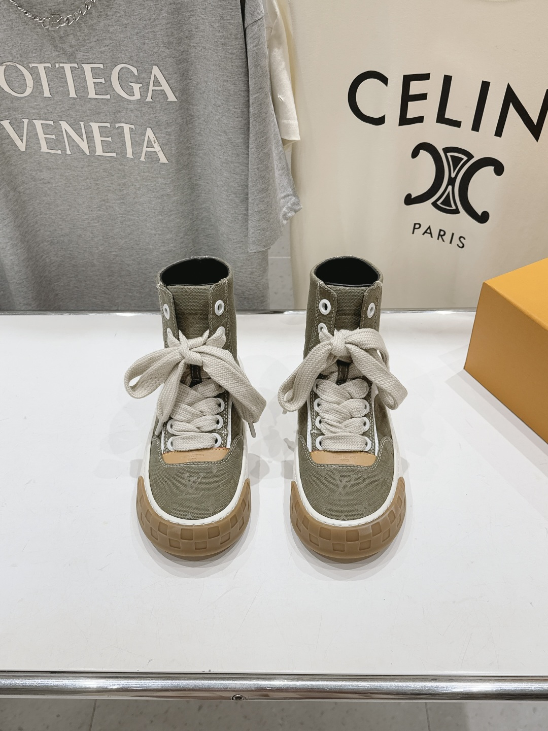 高版本出厂 情侣款  LOUIS VUITTON～LV路易威登F048 L家驴牌最新Tilted系列厚底