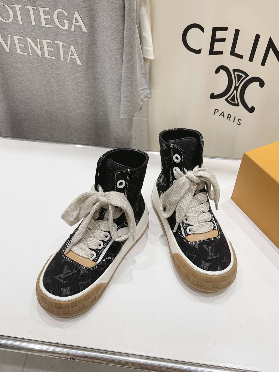 高版本出厂 情侣款  LOUIS VUITTON～LV路易威登F048 L家驴牌最新Tilted系列厚底