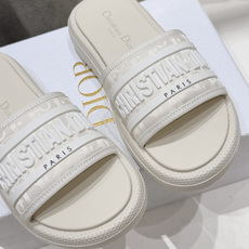 高版本出厂 【高品质】Dior*迪奥D家F019 2026ss夏季新款厚底沙滩拖鞋~经典版型 搭配贴合脚 高版本出厂 【高品质】Dior*迪奥D家F019 2026ss夏季新款厚底沙滩拖鞋~经典版型 搭配贴合脚