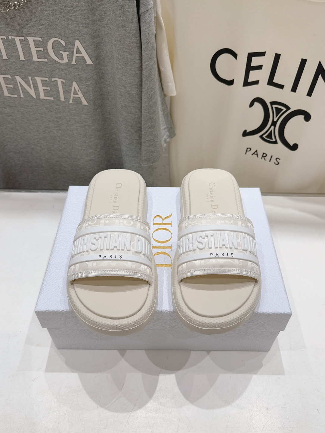 高版本出厂 【高品质】Dior*迪奥D家F019 2026ss夏季新款厚底沙滩拖鞋～经典版型 搭配贴合脚