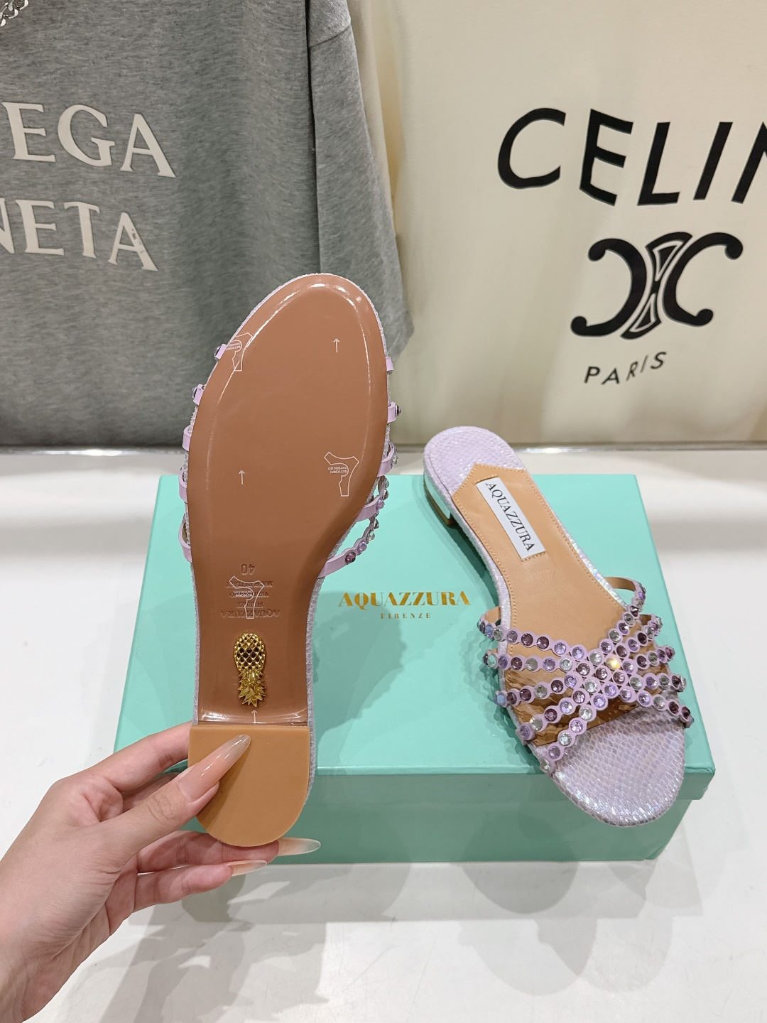 高版本出厂「ᴀqᴜᴀᴢᴢᴜʀᴀ」AQUAZZURA/菠萝F072 2026ss 夏季新款水钻平底拖鞋【市