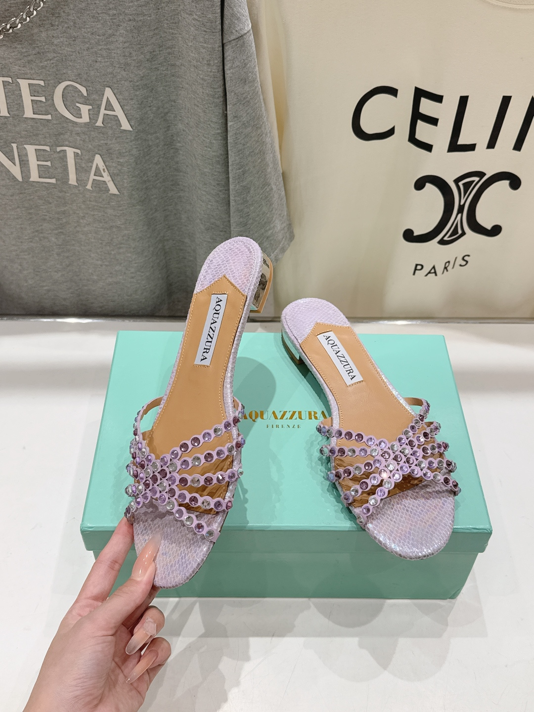 高版本出厂「ᴀqᴜᴀᴢᴢᴜʀᴀ」AQUAZZURA/菠萝F072 2026ss 夏季新款水钻平底拖鞋【市