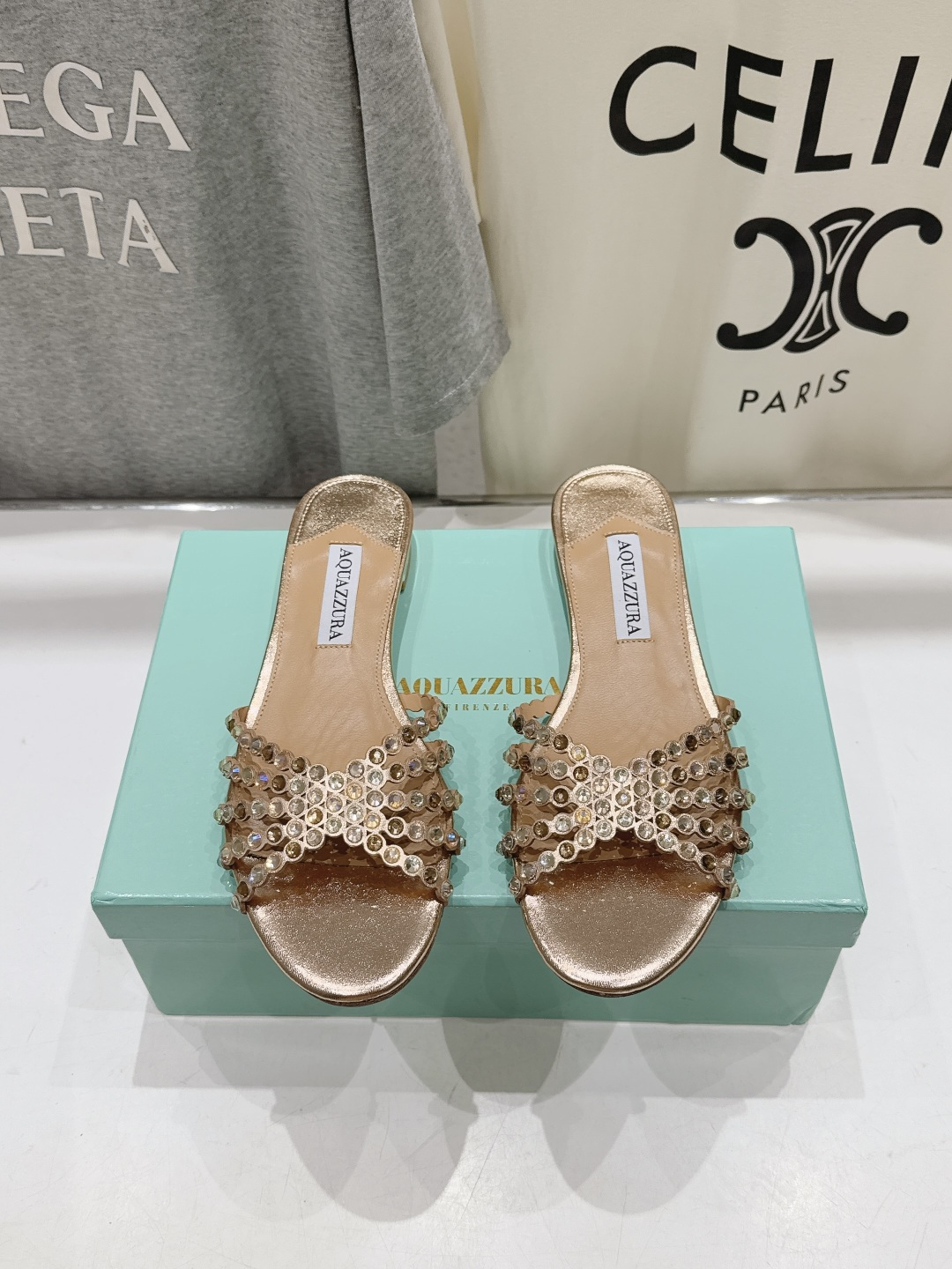 高版本出厂「ᴀqᴜᴀᴢᴢᴜʀᴀ」AQUAZZURA/菠萝F072 2026ss 夏季新款水钻平底拖鞋【市