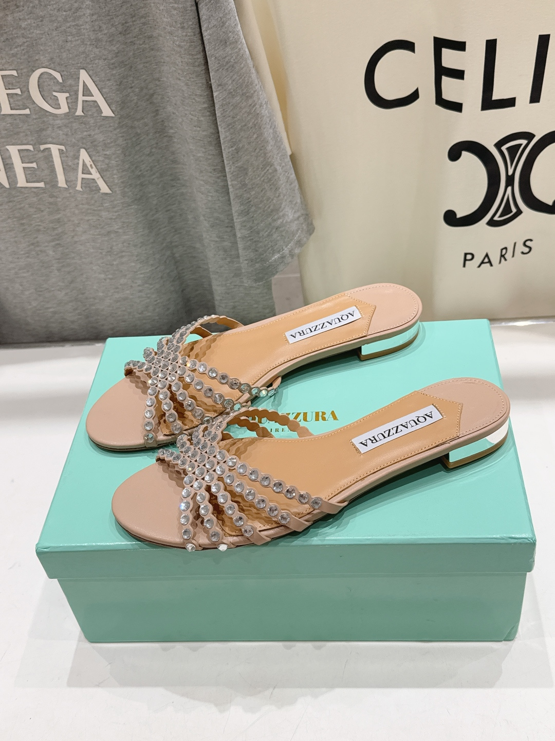 高版本出厂「ᴀqᴜᴀᴢᴢᴜʀᴀ」AQUAZZURA/菠萝F072 2026ss 夏季新款水钻平底拖鞋【市