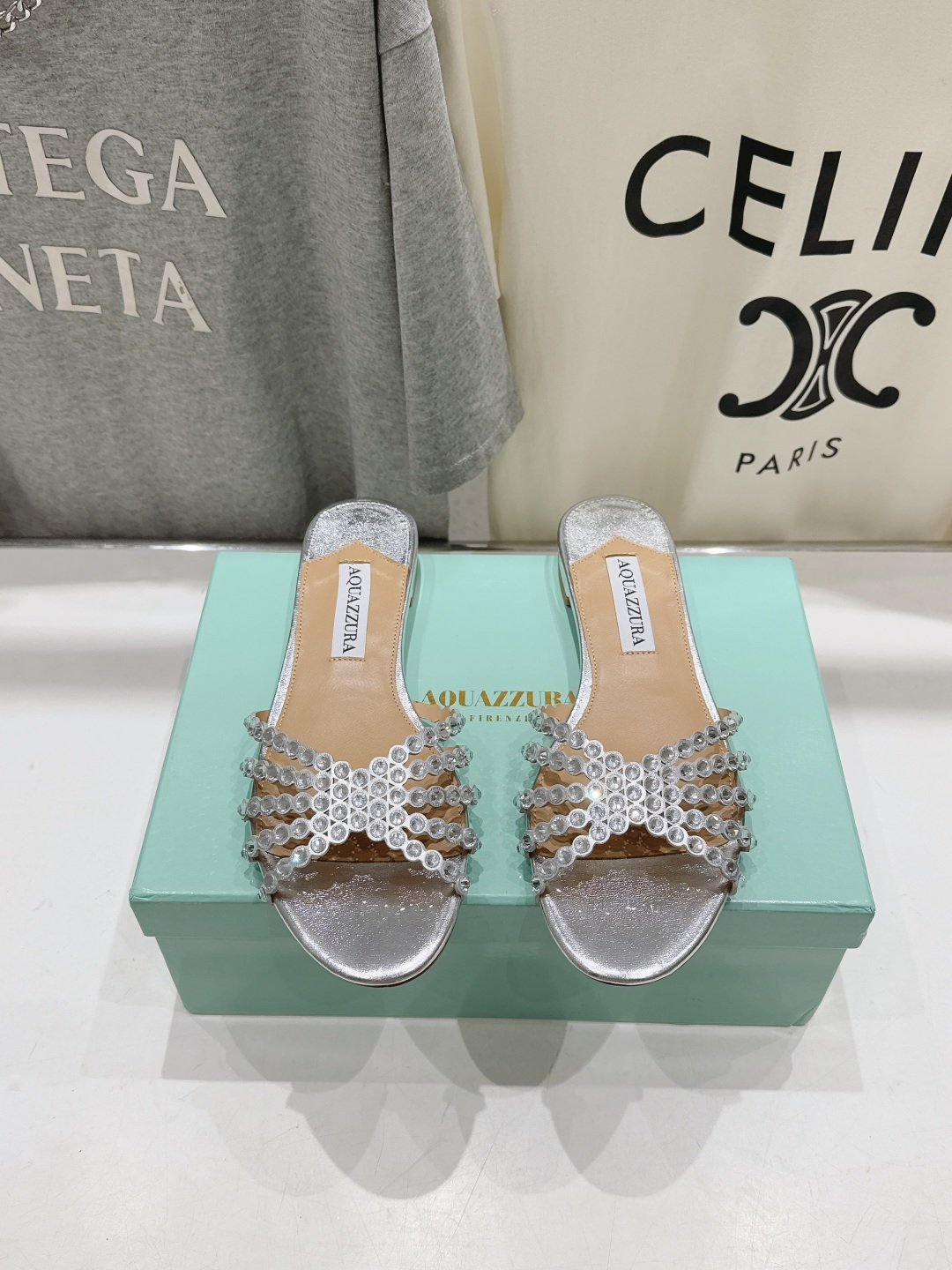 高版本出厂「ᴀqᴜᴀᴢᴢᴜʀᴀ」AQUAZZURA/菠萝F072 2026ss 夏季新款水钻平底拖鞋【市