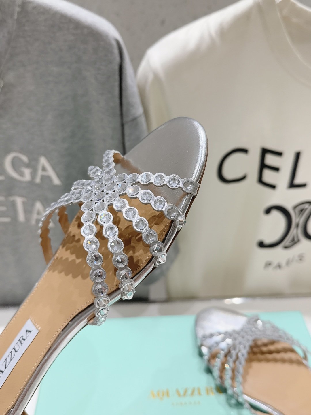 高版本出厂「ᴀqᴜᴀᴢᴢᴜʀᴀ」AQUAZZURA/菠萝F072 2026ss 夏季新款水钻平底拖鞋【市