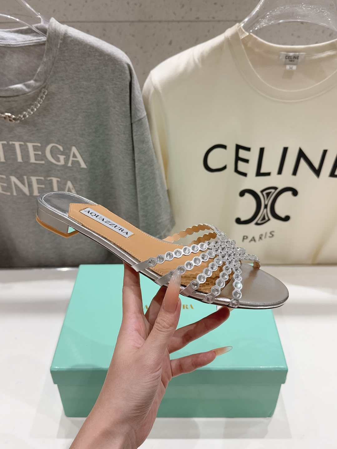 高版本出厂「ᴀqᴜᴀᴢᴢᴜʀᴀ」AQUAZZURA/菠萝F072 2026ss 夏季新款水钻平底拖鞋【市