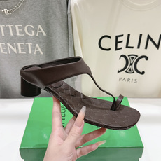 高版本出厂 Bottega Veneta/BV F065 2026ss夏季新款Parco Mule女士编织高跟夹脚拖鞋 高版本出厂 Bottega Veneta/BV F065 2026ss夏季新款Parco Mule女士编织高跟夹脚拖鞋