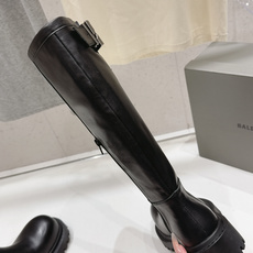 高版本出厂 BALENCIAG*巴黎世家F046 2026ss秋冬新款长靴机车靴马丁靴 采用原版同步柔头层小牛皮 上 高版本出厂 BALENCIAG*巴黎世家F046 2026ss秋冬新款长靴机车靴马丁靴 采用原版同步柔头层小牛皮 上