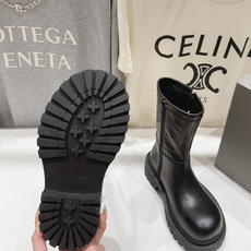 高版本出厂 BALENCIAG*巴黎世家F046 2026ss秋冬新款短靴机车靴马丁靴 采用原版同步柔头层小牛皮 上 高版本出厂 BALENCIAG*巴黎世家F046 2026ss秋冬新款短靴机车靴马丁靴 采用原版同步柔头层小牛皮 上