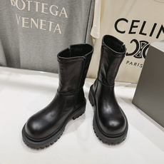 高版本出厂 BALENCIAG*巴黎世家F046 2026ss秋冬新款短靴机车靴马丁靴 采用原版同步柔头层小牛皮 上 高版本出厂 BALENCIAG*巴黎世家F046 2026ss秋冬新款短靴机车靴马丁靴 采用原版同步柔头层小牛皮 上