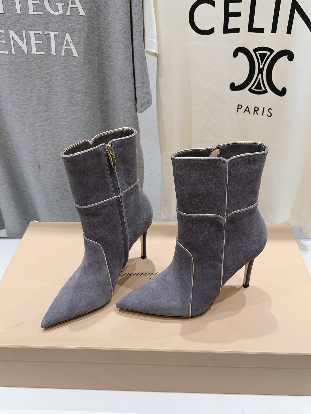 高版本出厂   Gianvito Rossi/吉安维托·罗西 F025 2026ss秋冬新款性感尖头高跟短靴 Gianv