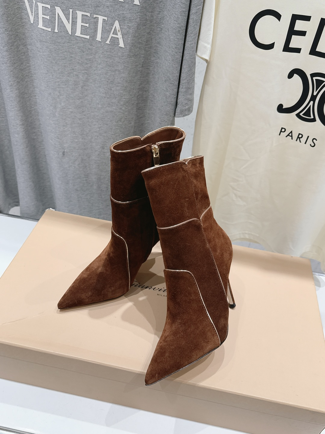 高版本出厂   Gianvito Rossi/吉安维托·罗西 F025 2026ss秋冬新款性感尖头高跟短靴 Gianv