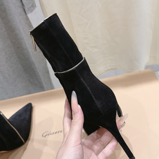 高版本出厂 Gianvito Rossi/吉安维托·罗西 F025 2026ss秋冬新款性感尖头高跟短靴 Gianv 高版本出厂 Gianvito Rossi/吉安维托·罗西 F025 2026ss秋冬新款性感尖头高跟短靴 Gianv