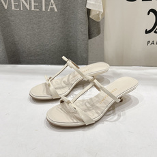 高版本出厂 FERRAGAMO/菲拉格慕F065 26ss夏季新款简约风高跟拖鞋 菲拉格慕今期高频曝光的高跟拖鞋! 高版本出厂 FERRAGAMO/菲拉格慕F065 26ss夏季新款简约风高跟拖鞋 菲拉格慕今期高频曝光的高跟拖鞋!