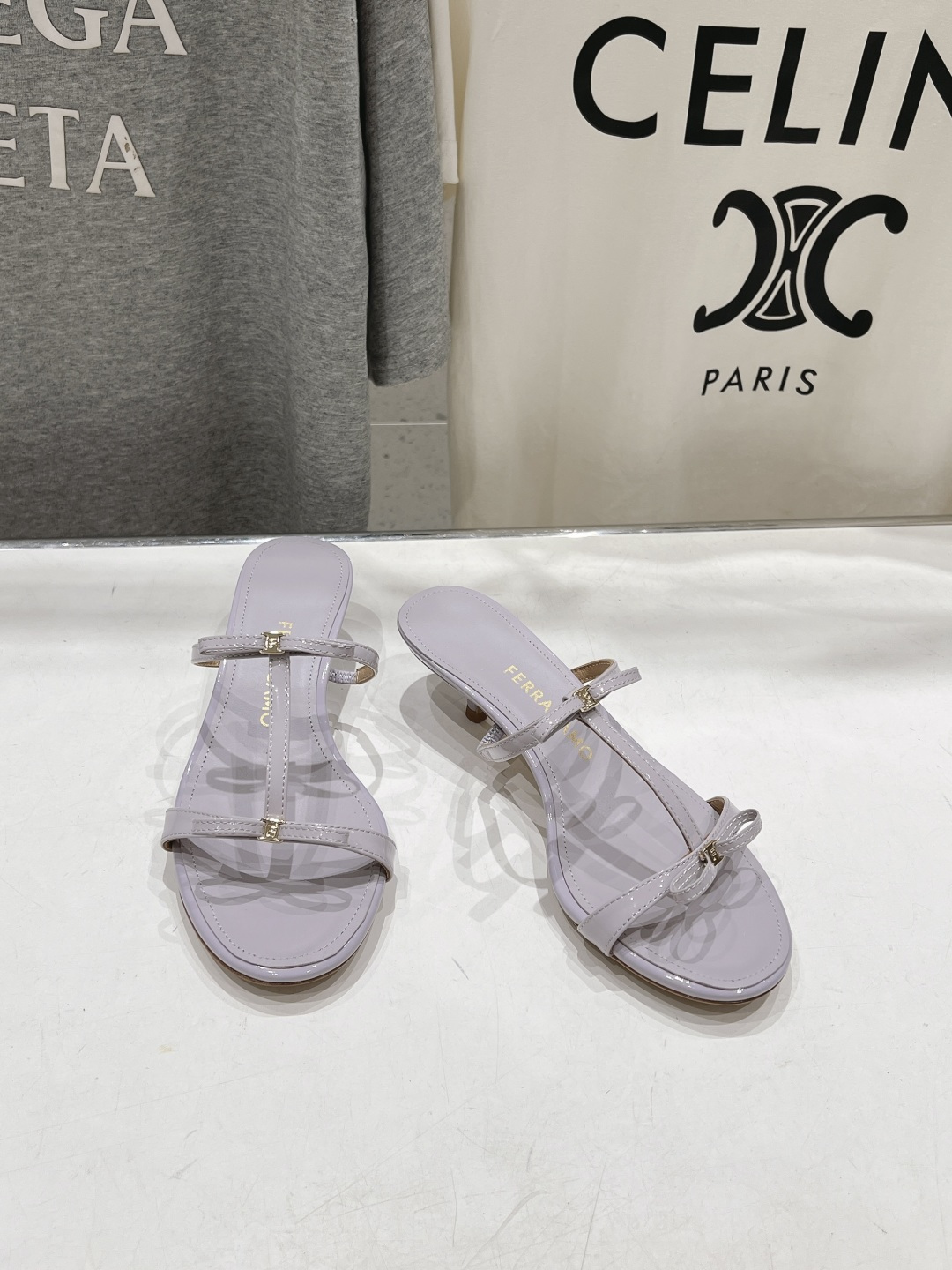 高版本出厂   FERRAGAMO/菲拉格慕F065  26ss夏季新款简约风高跟拖鞋 菲拉格慕今期高频曝光的高跟拖鞋！