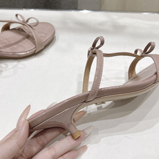 高版本出厂 FERRAGAMO/菲拉格慕F065 26ss夏季新款简约风高跟拖鞋 菲拉格慕今期高频曝光的高跟拖鞋! 高版本出厂 FERRAGAMO/菲拉格慕F065 26ss夏季新款简约风高跟拖鞋 菲拉格慕今期高频曝光的高跟拖鞋!