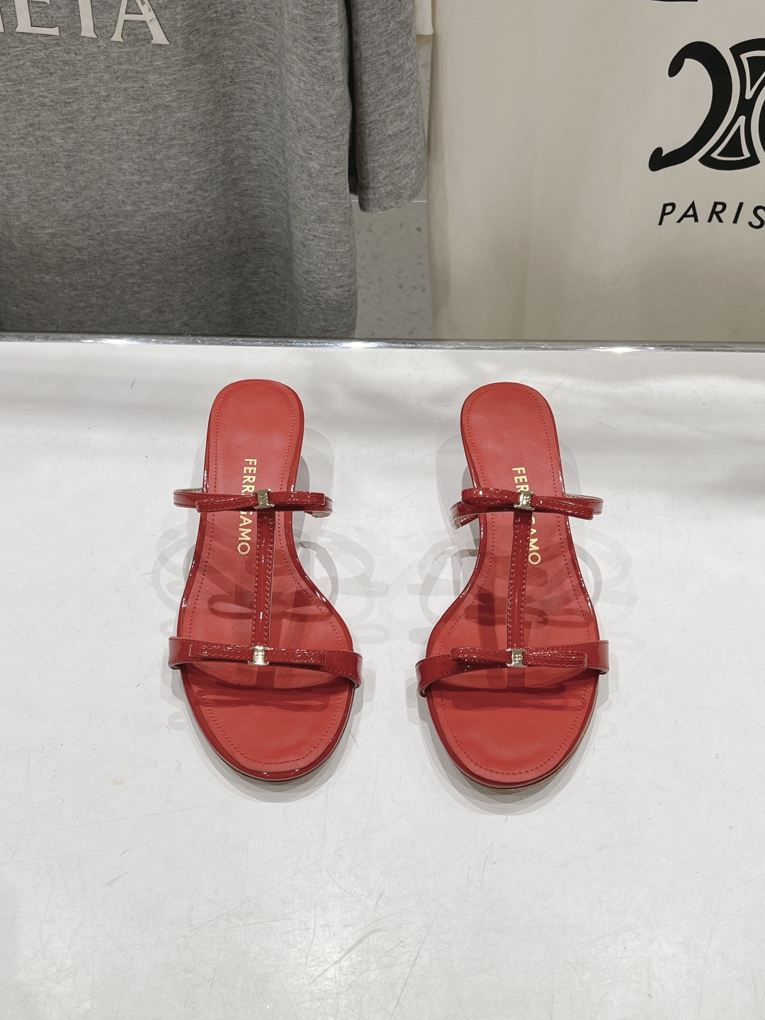 高版本出厂   FERRAGAMO/菲拉格慕F065  26ss夏季新款简约风高跟拖鞋 菲拉格慕今期高频曝光的高跟拖鞋！