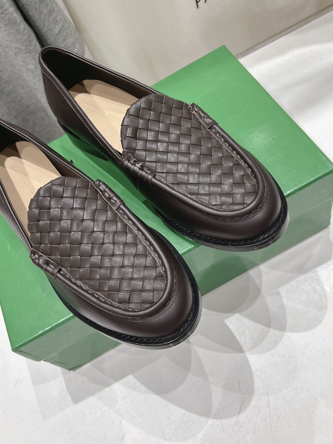 高版本出厂     Bottega Veneta/BV F065 2026ss新款真皮手工编织  Astaire乐福鞋 