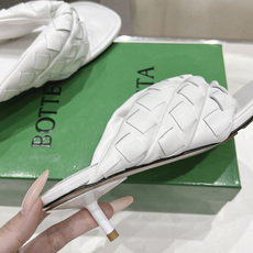 高版本出厂 Bottega Veneta/BV F065 2026ss夏季新款Parco Mule女士编织高跟夹脚拖鞋 高版本出厂 Bottega Veneta/BV F065 2026ss夏季新款Parco Mule女士编织高跟夹脚拖鞋
