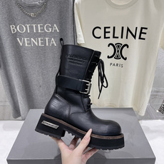 高版本出厂 男码+30 BALENCIAG*巴黎世家F046 2026ss秋冬新款情侣款搭扣中筒机车靴马丁靴 采用 高版本出厂 男码+30 BALENCIAG*巴黎世家F046 2026ss秋冬新款情侣款搭扣中筒机车靴马丁靴 采用