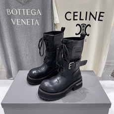 高版本出厂 男码+30 BALENCIAG*巴黎世家F046 2026ss秋冬新款情侣款搭扣中筒机车靴马丁靴 采用 高版本出厂 男码+30 BALENCIAG*巴黎世家F046 2026ss秋冬新款情侣款搭扣中筒机车靴马丁靴 采用