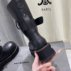 高版本出厂 男码+30 BALENCIAG*巴黎世家F046 2026ss秋冬新款情侣款搭扣中筒机车靴马丁靴 采用 高版本出厂 男码+30 BALENCIAG*巴黎世家F046 2026ss秋冬新款情侣款搭扣中筒机车靴马丁靴 采用