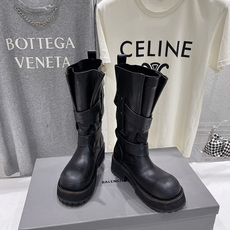 高版本出厂 男码+30 BALENCIAG*巴黎世家F046 2026ss秋冬新款情侣款搭扣中筒机车靴马丁靴 采用 高版本出厂 男码+30 BALENCIAG*巴黎世家F046 2026ss秋冬新款情侣款搭扣中筒机车靴马丁靴 采用