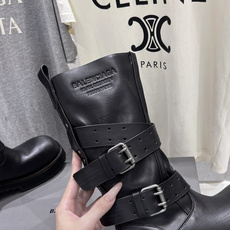 高版本出厂 男码+30 BALENCIAG*巴黎世家F046 2026ss秋冬新款情侣款搭扣中筒机车靴马丁靴 采用 高版本出厂 男码+30 BALENCIAG*巴黎世家F046 2026ss秋冬新款情侣款搭扣中筒机车靴马丁靴 采用