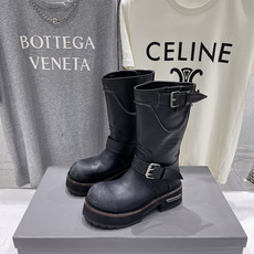 高版本出厂 男码+30 BALENCIAG*巴黎世家F046 2026ss秋冬新款情侣款搭扣中筒机车靴马丁靴 采用 高版本出厂 男码+30 BALENCIAG*巴黎世家F046 2026ss秋冬新款情侣款搭扣中筒机车靴马丁靴 采用