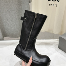 高版本出厂 BALENCIAG*巴黎世家F046 2026ss秋冬新款中筒靴机车靴马丁靴 采用原版同步柔头层小牛皮 高版本出厂 BALENCIAG*巴黎世家F046 2026ss秋冬新款中筒靴机车靴马丁靴 采用原版同步柔头层小牛皮
