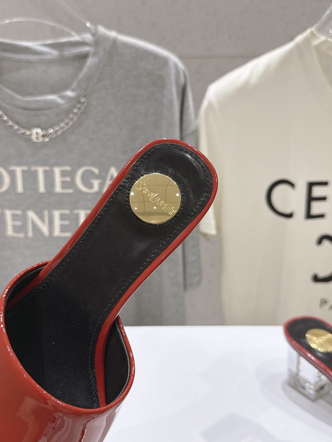 高版本出厂 「SAINT LAURENT*」F030 圣罗兰26ss夏季新款ysl 圣罗兰高跟夹脚人字拖鞋~ 唯有 高版本出厂 「SAINT LAURENT*」F030 圣罗兰26ss夏季新款ysl 圣罗兰高跟夹脚人字拖鞋~ 唯有