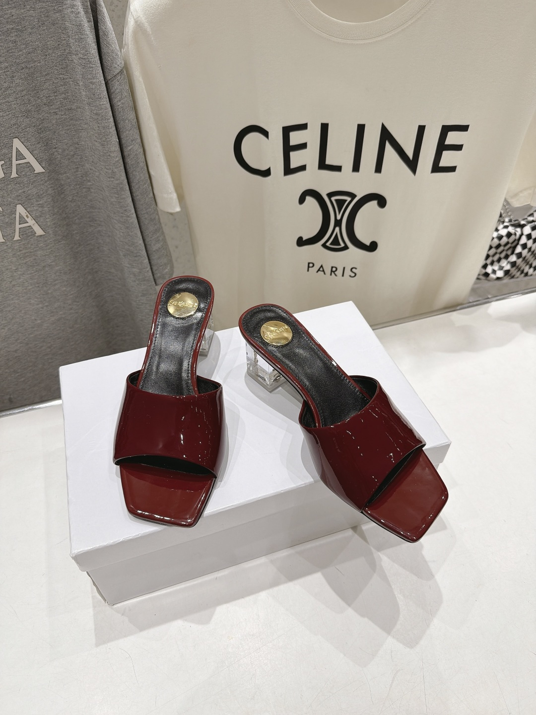 高版本出厂 「SAINT LAURENT*」F030 圣罗兰26ss夏季新款ysl 圣罗兰高跟夹脚人字拖鞋~ 唯有 高版本出厂 「SAINT LAURENT*」F030 圣罗兰26ss夏季新款ysl 圣罗兰高跟夹脚人字拖鞋~ 唯有