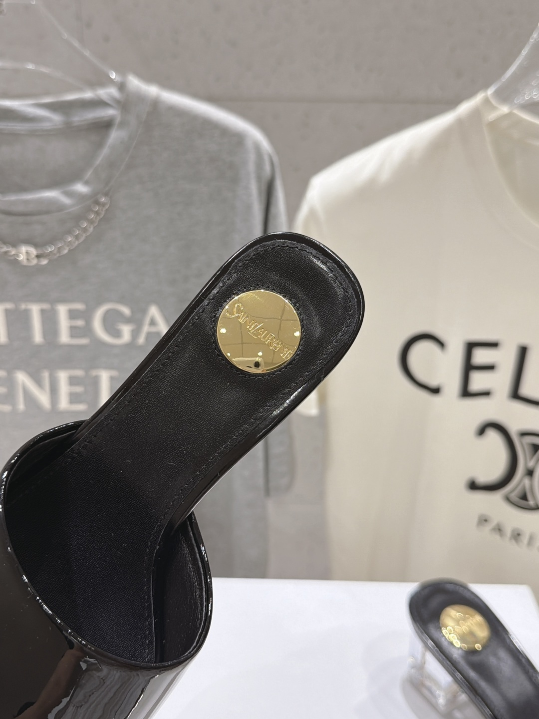 高版本出厂 「SAINT LAURENT*」F030 圣罗兰26ss夏季新款ysl 圣罗兰高跟夹脚人字拖鞋~ 唯有 高版本出厂 「SAINT LAURENT*」F030 圣罗兰26ss夏季新款ysl 圣罗兰高跟夹脚人字拖鞋~ 唯有
