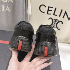 高版本出厂 男码+10 Prada/普拉达F023 2026ss新款系带情侣款厚底透气休闲运动鞋 这款运动鞋延 高版本出厂 男码+10 Prada/普拉达F023 2026ss新款系带情侣款厚底透气休闲运动鞋 这款运动鞋延