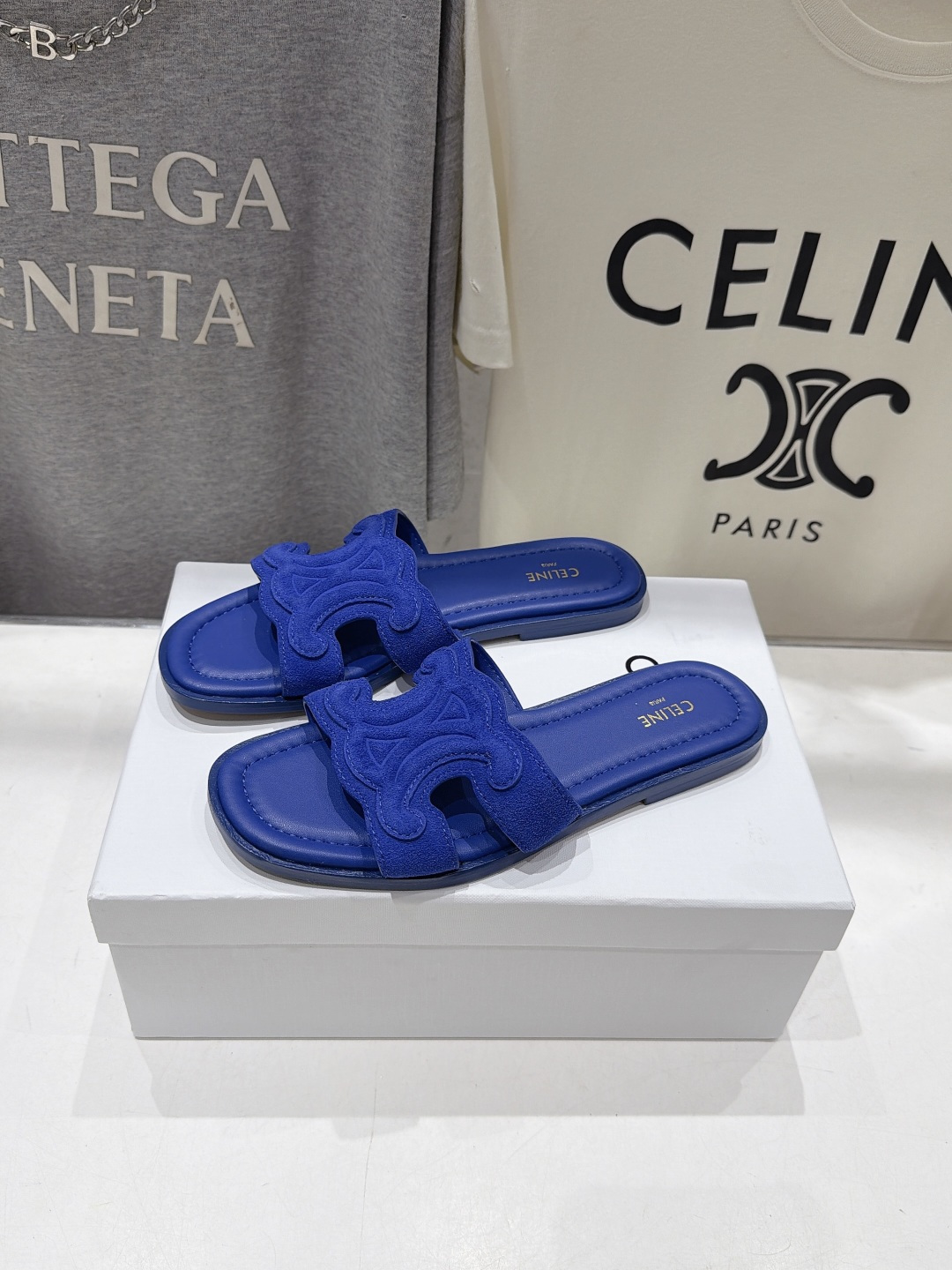 高版本出厂 Celine*塞琳F037 2026ss思琳夏季新款凯旋门Logo平底拖鞋 高级感十足 网红ins种草神 高版本出厂 Celine*塞琳F037 2026ss思琳夏季新款凯旋门Logo平底拖鞋 高级感十足 网红ins种草神