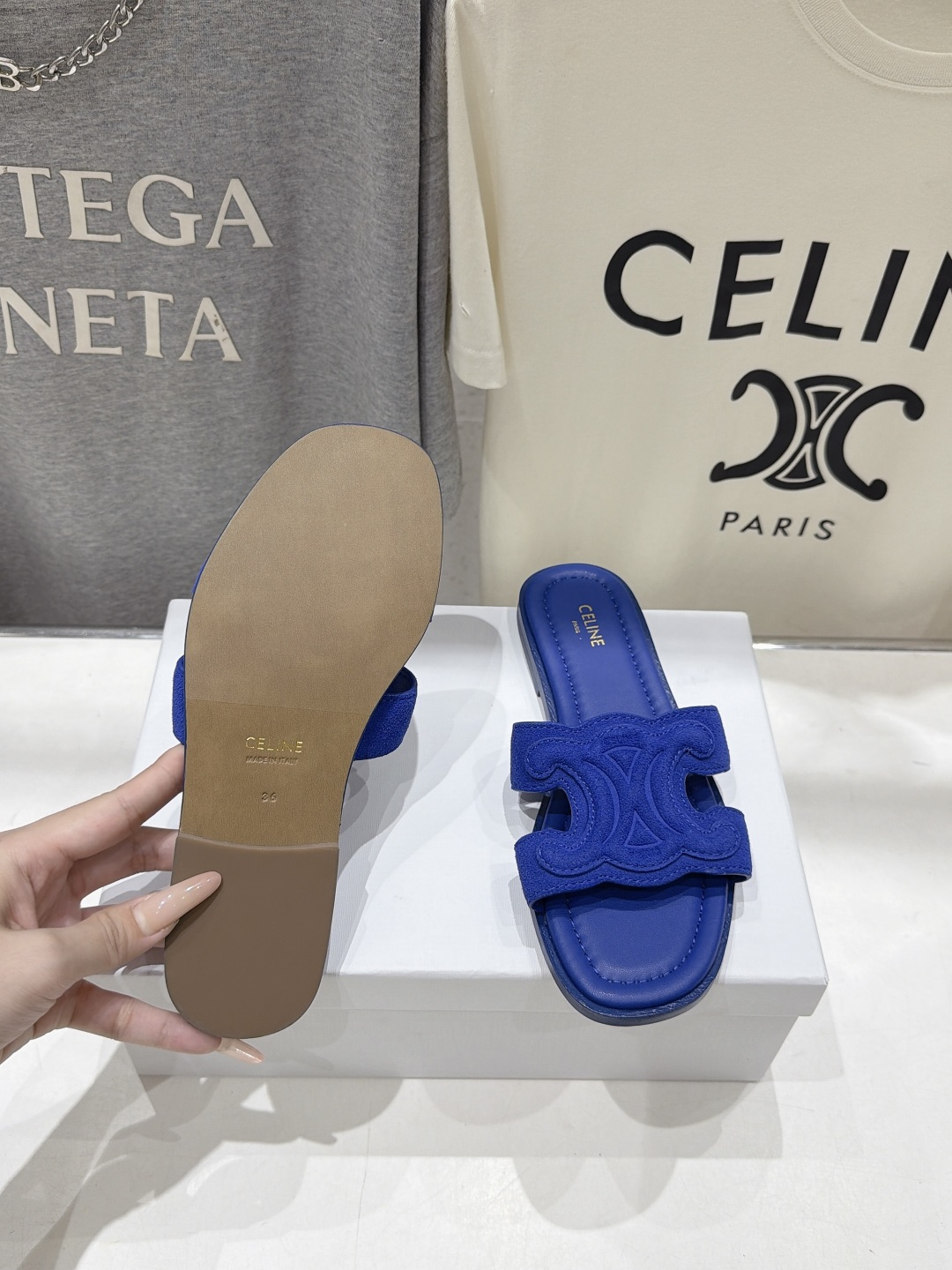 高版本出厂 Celine*塞琳F037 2026ss思琳夏季新款凯旋门Logo平底拖鞋 高级感十足 网红ins种草神 高版本出厂 Celine*塞琳F037 2026ss思琳夏季新款凯旋门Logo平底拖鞋 高级感十足 网红ins种草神