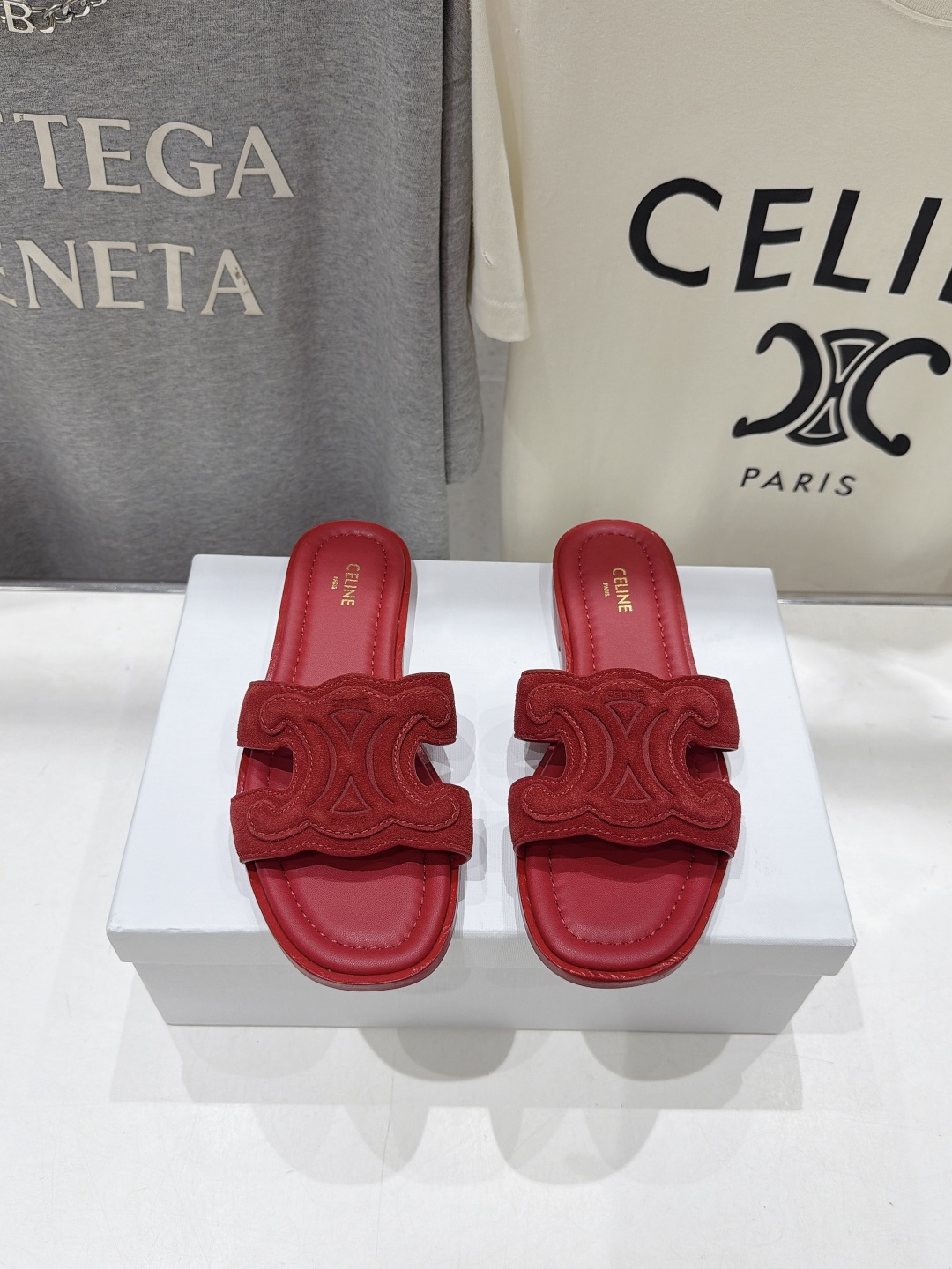 高版本出厂 Celine*塞琳F037 2026ss思琳夏季新款凯旋门Logo平底拖鞋 高级感十足 网红ins种草神 高版本出厂 Celine*塞琳F037 2026ss思琳夏季新款凯旋门Logo平底拖鞋 高级感十足 网红ins种草神